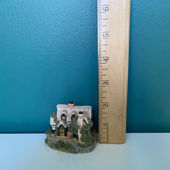 Miniature HOUSE FIGURINE The Aristocrat Collection EPL Tudor Cottage Collectible - Picture 8 of 9